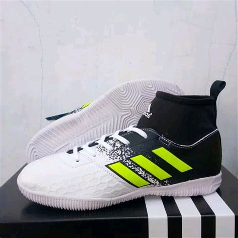 harga sepatu bola adidas terbaru|sepatu bola anak.